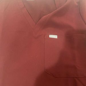 Burgundy medium fig scrubs.bought the wrong color!